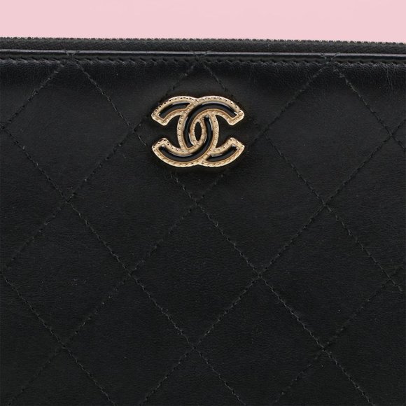 Chanel Large Diamond Quilted Lambskin O Case Clutch - Picture 5 of 12